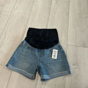 Signature Levi Strauss maternity 5 shorts size m